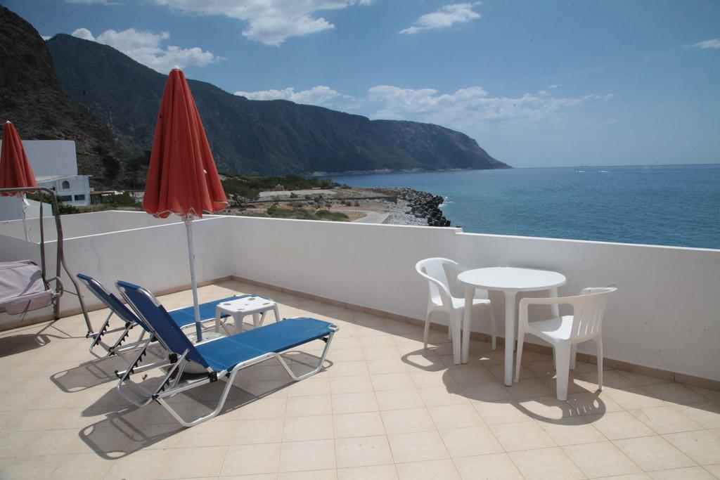 Paralia Guest House 阿吉亚努美利 外观 照片