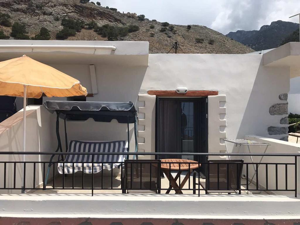 Paralia Guest House 阿吉亚努美利 外观 照片