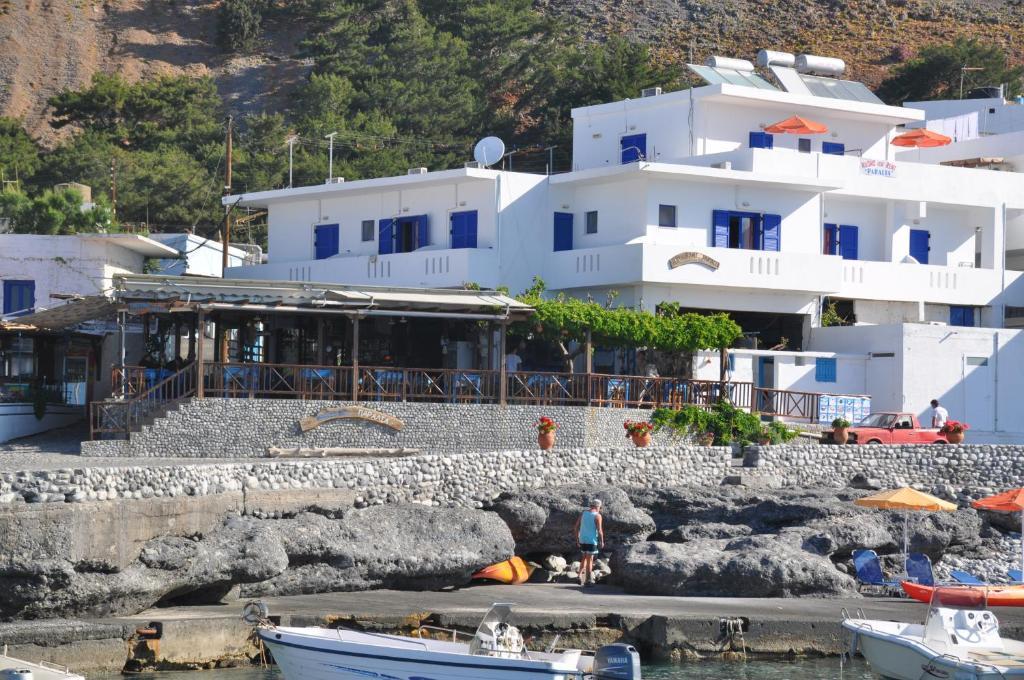 Paralia Guest House 阿吉亚努美利 外观 照片